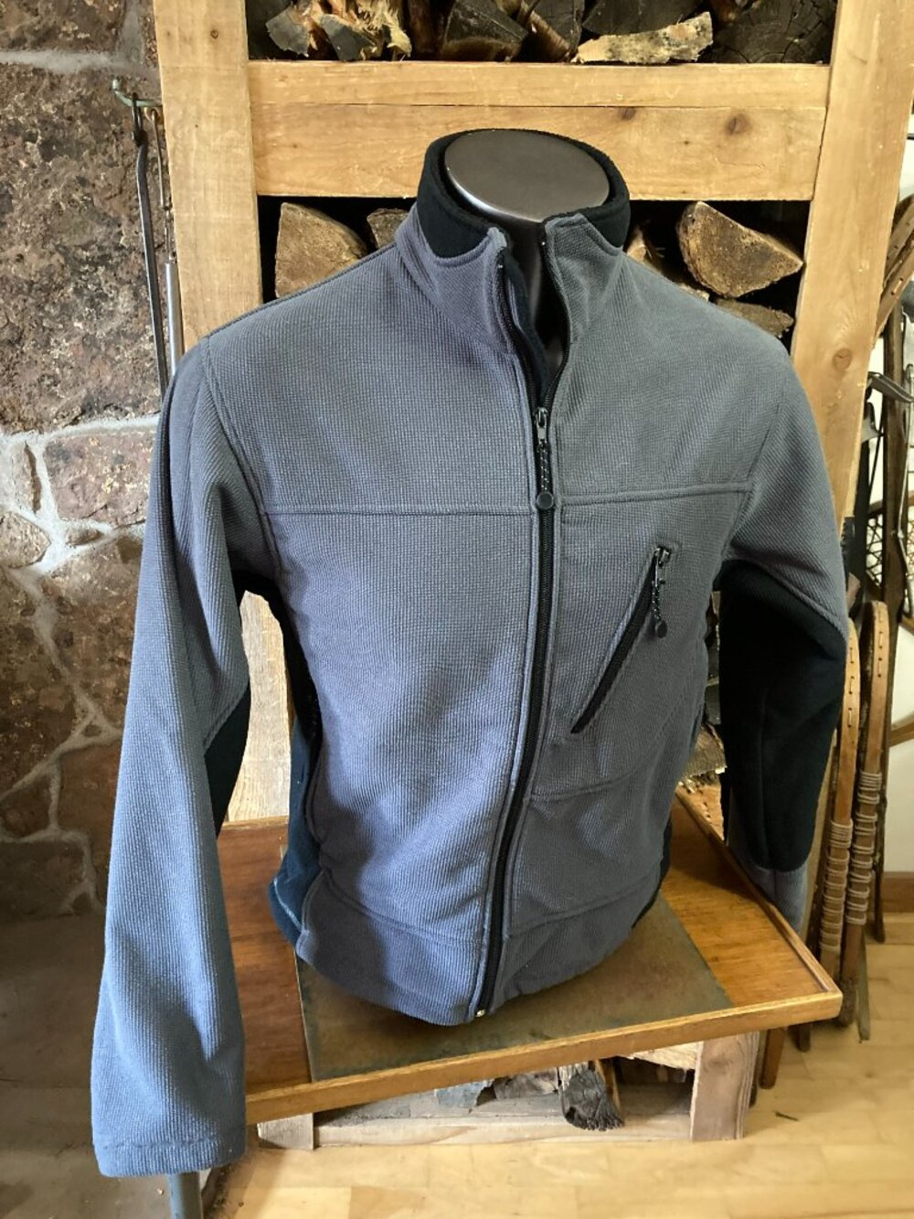 mens small S vintage Black Diamond full zip fleece jacket polyester grey gray BD
